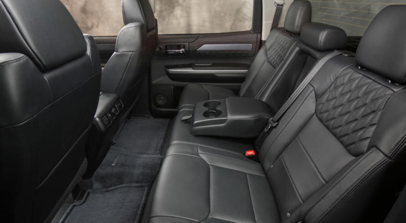 Фото выставка Toyota Tundra